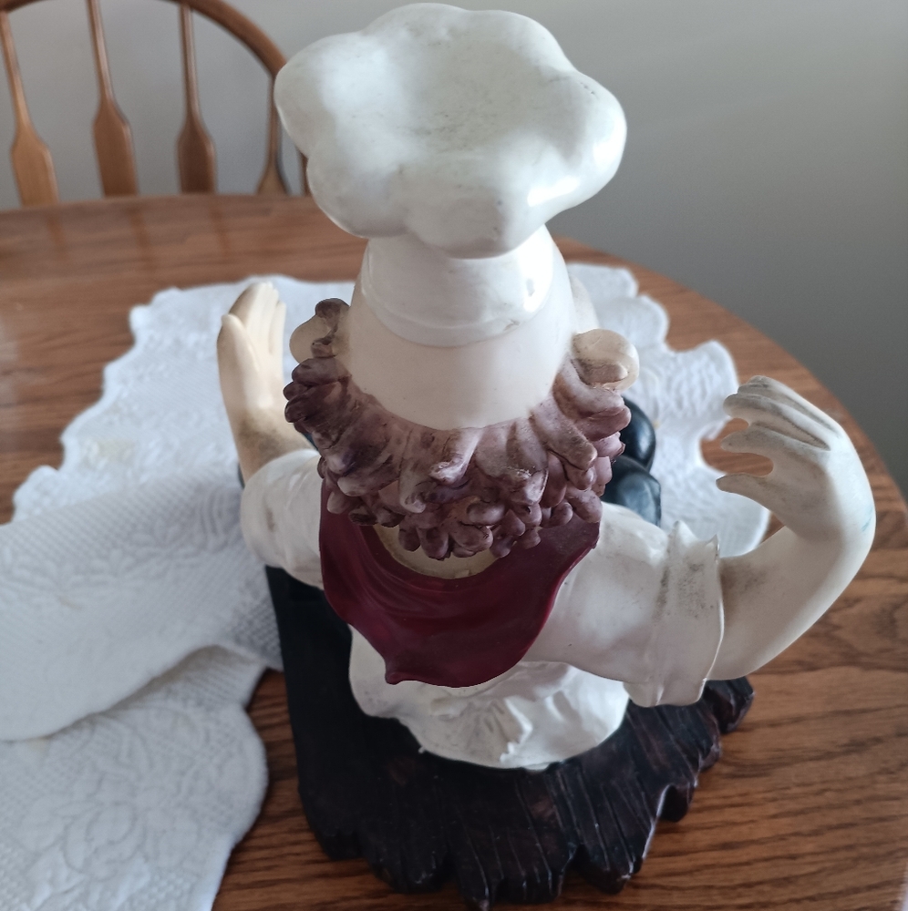 Italian Chef Wine Bottle Holder - Picture 3 of 6